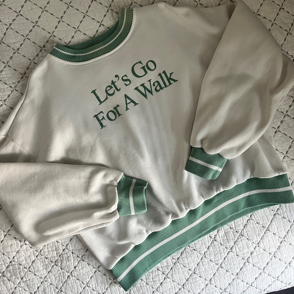 Green and White Yllw Go for a Walk Women's Sweatshirt